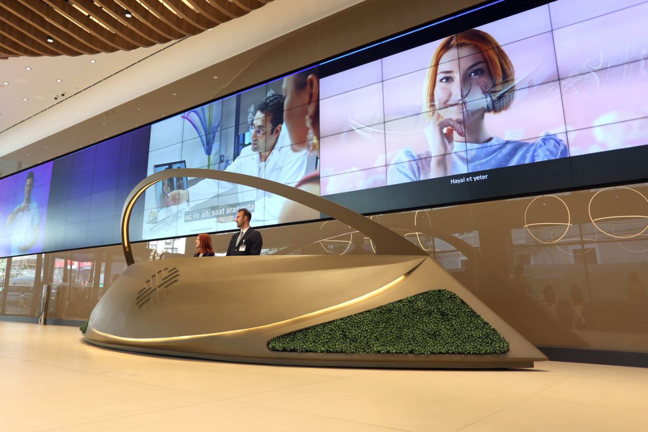 Réception de la clinique pour soins VIP à Istanbul - Turkuaz Clinic
